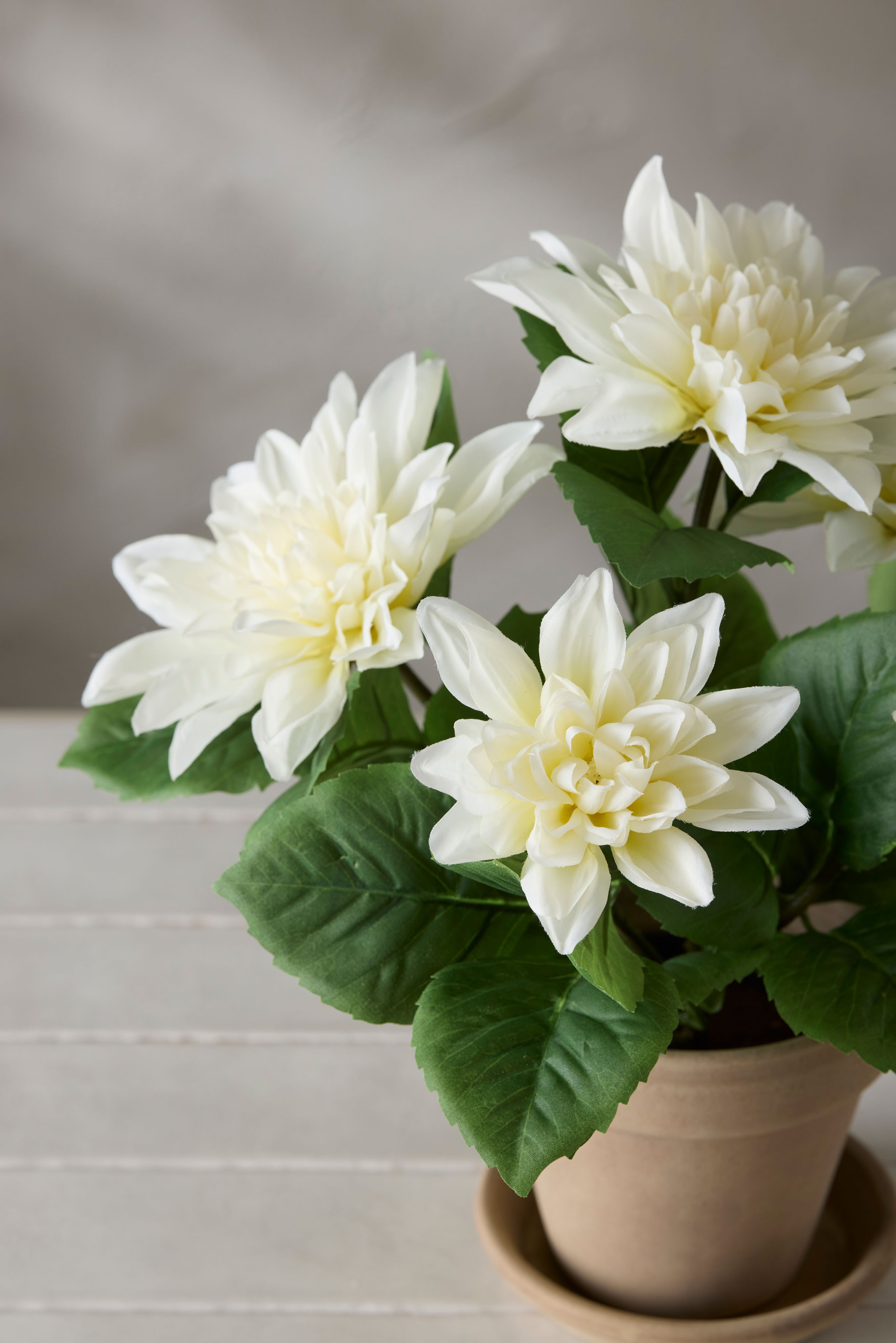 Kunstig hvit Dahlia 30 cm