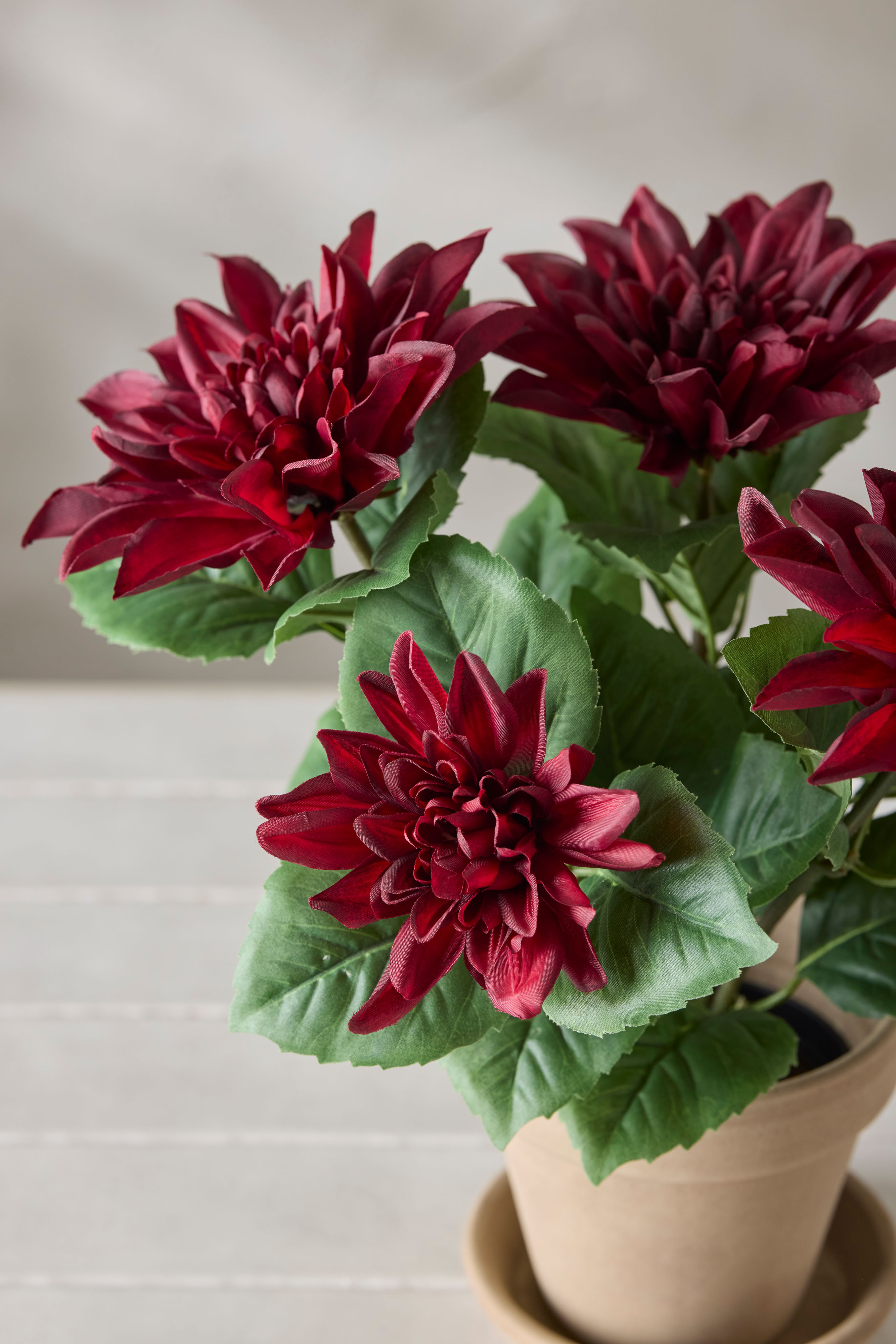 Kunstig rød Dahlia 30 cm