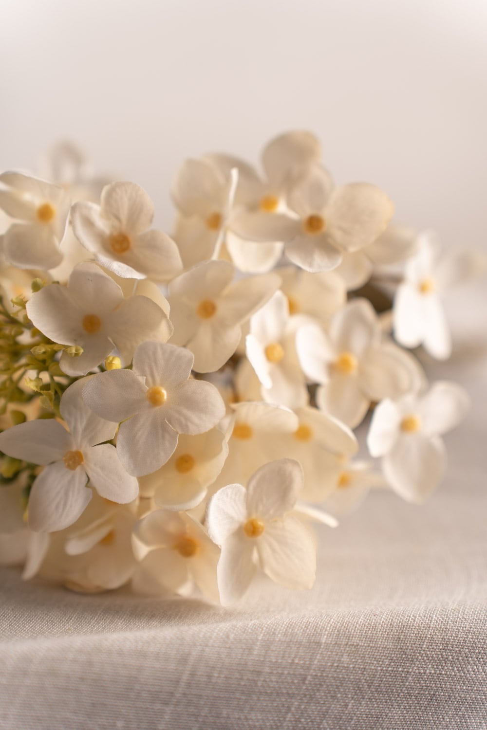 Kunstig kremfarget Hortensia 65 cm