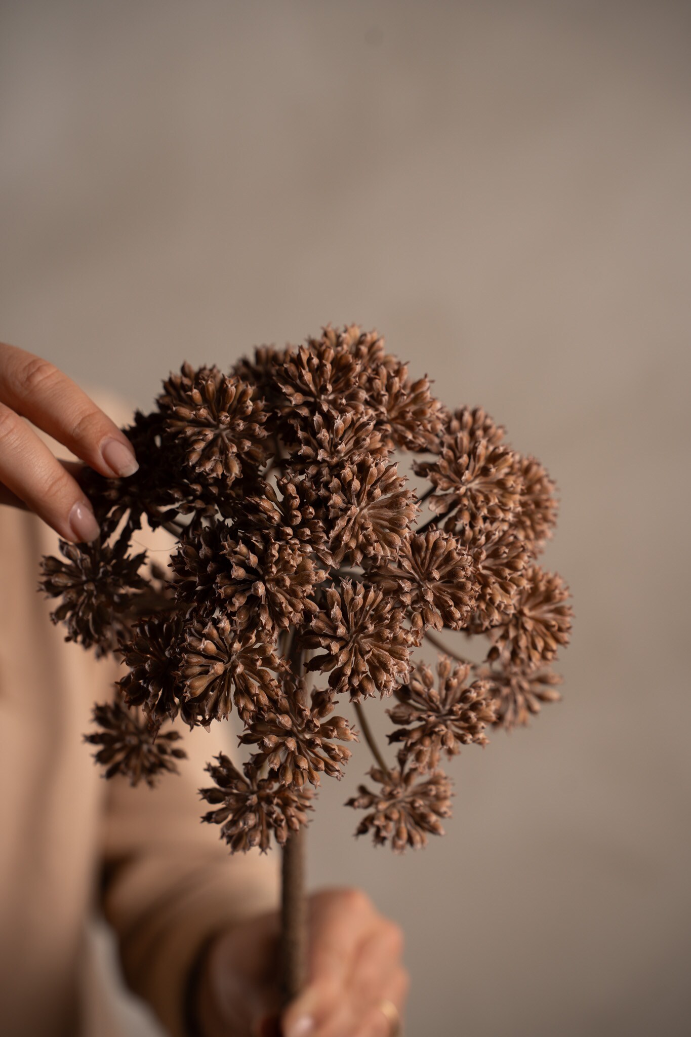 Kunstig brun Angelica 95 cm