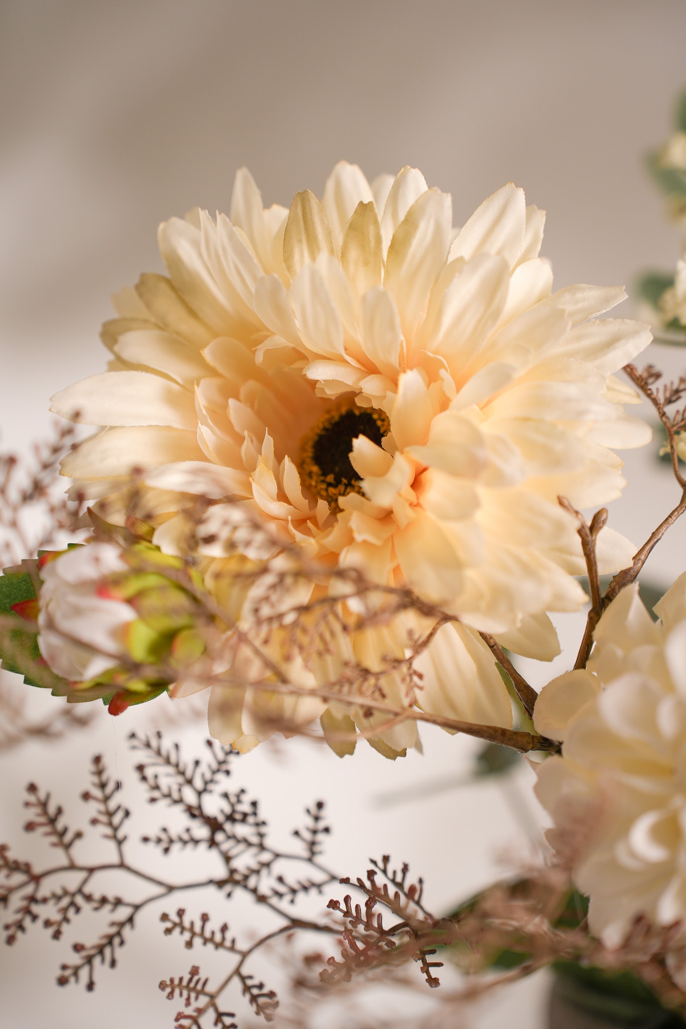 Kunstig kremfarget Gerbera 55 cm