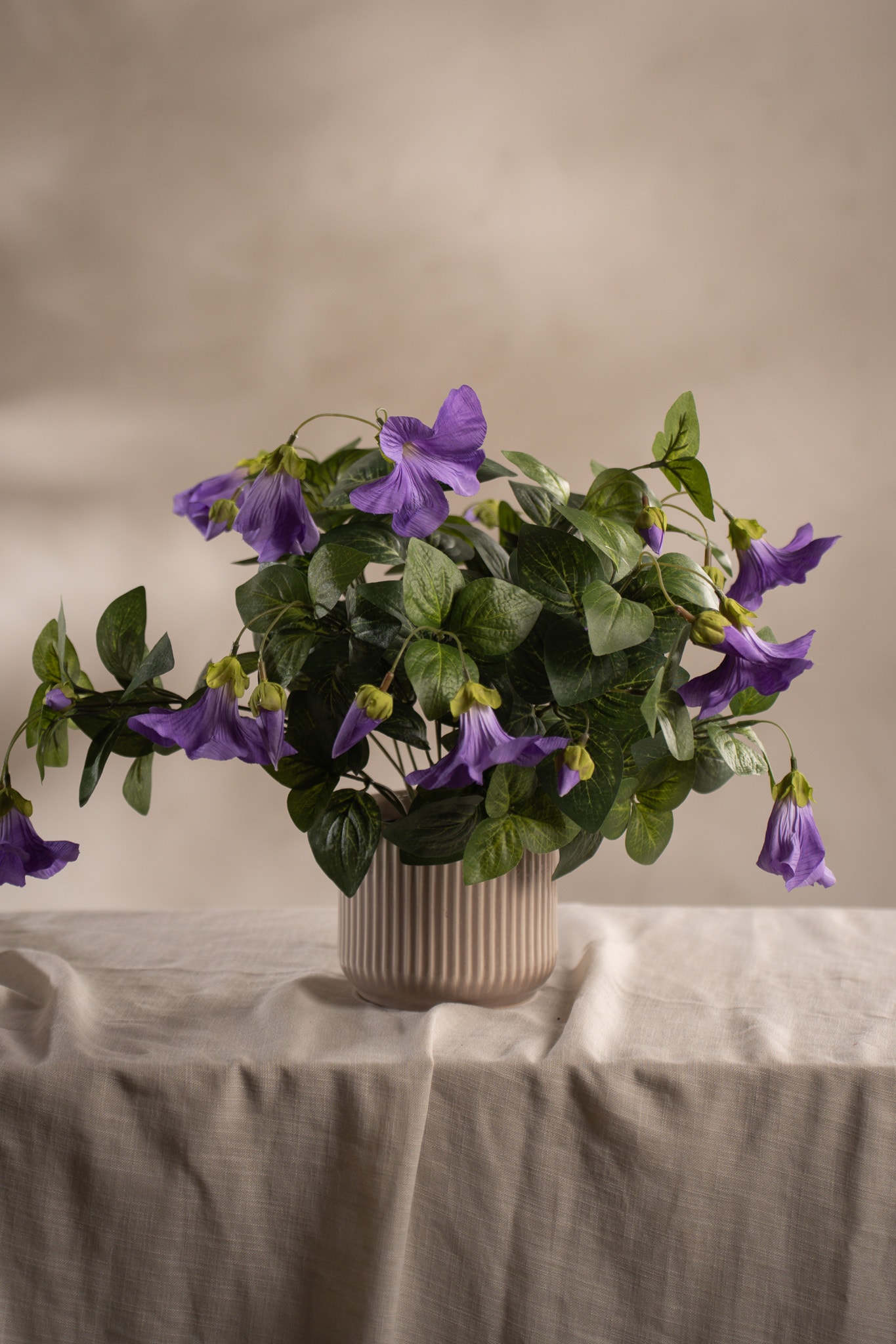 Kunstig lilla Petunia 30 cm