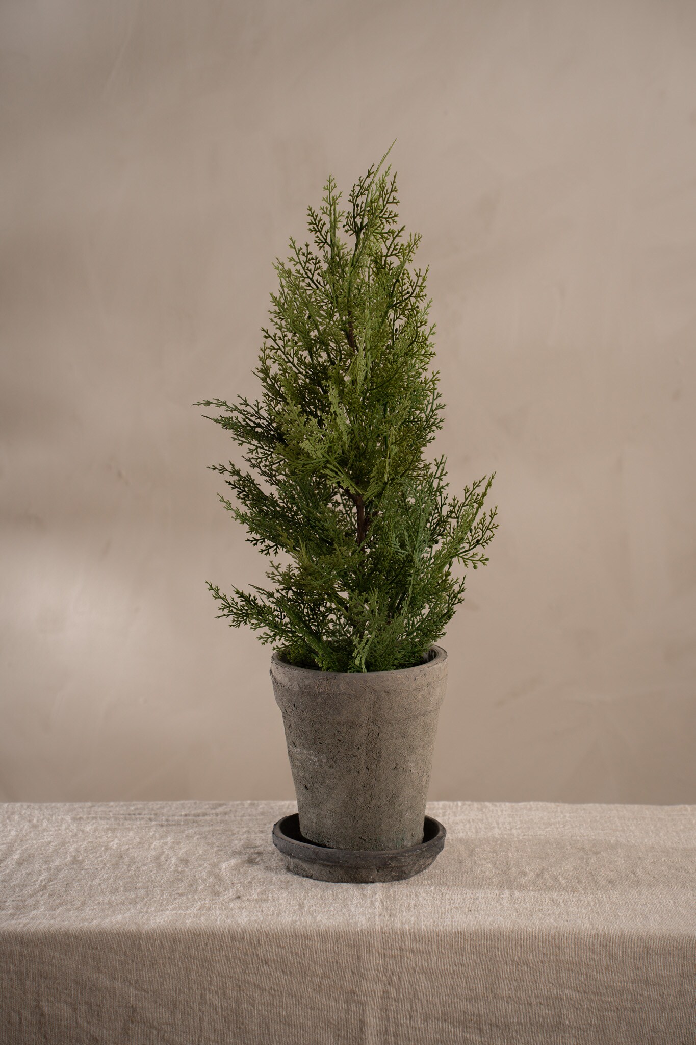 Kunstig grønn Cypress 65 cm