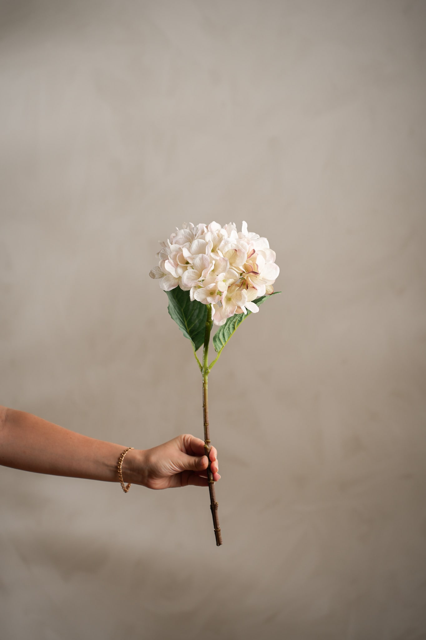 Kunstig kremfarget Hortensia 48 cm