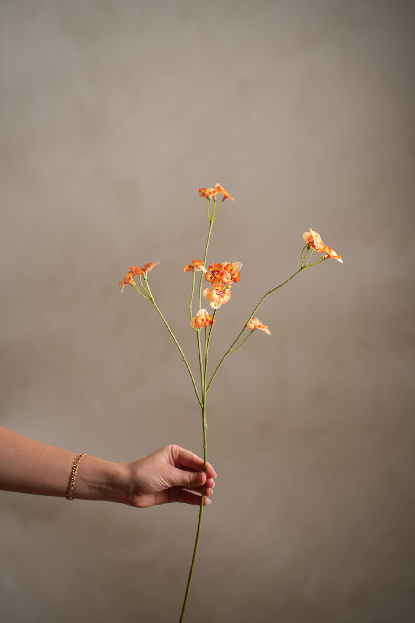 Kunstig oransje Stemorsblomst 63 cm