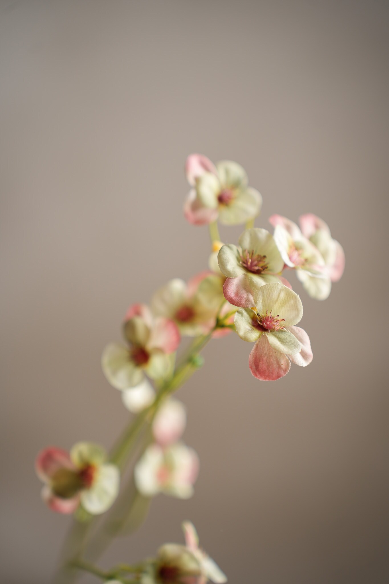 Kunstig grønn Stemorsblomst 63 cm