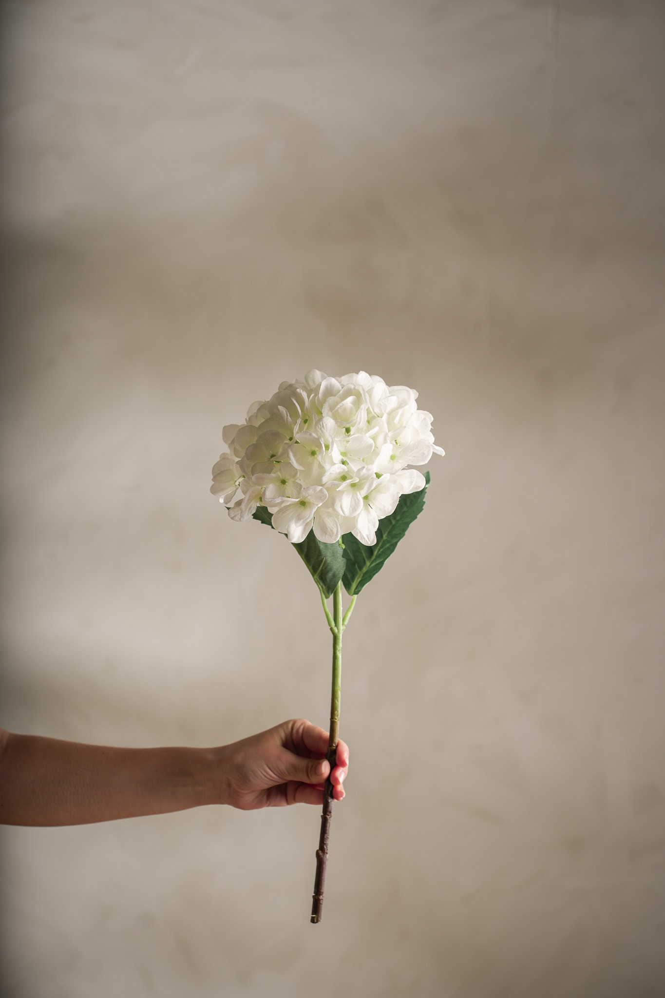 Kunstig hvit Hortensia 48cm