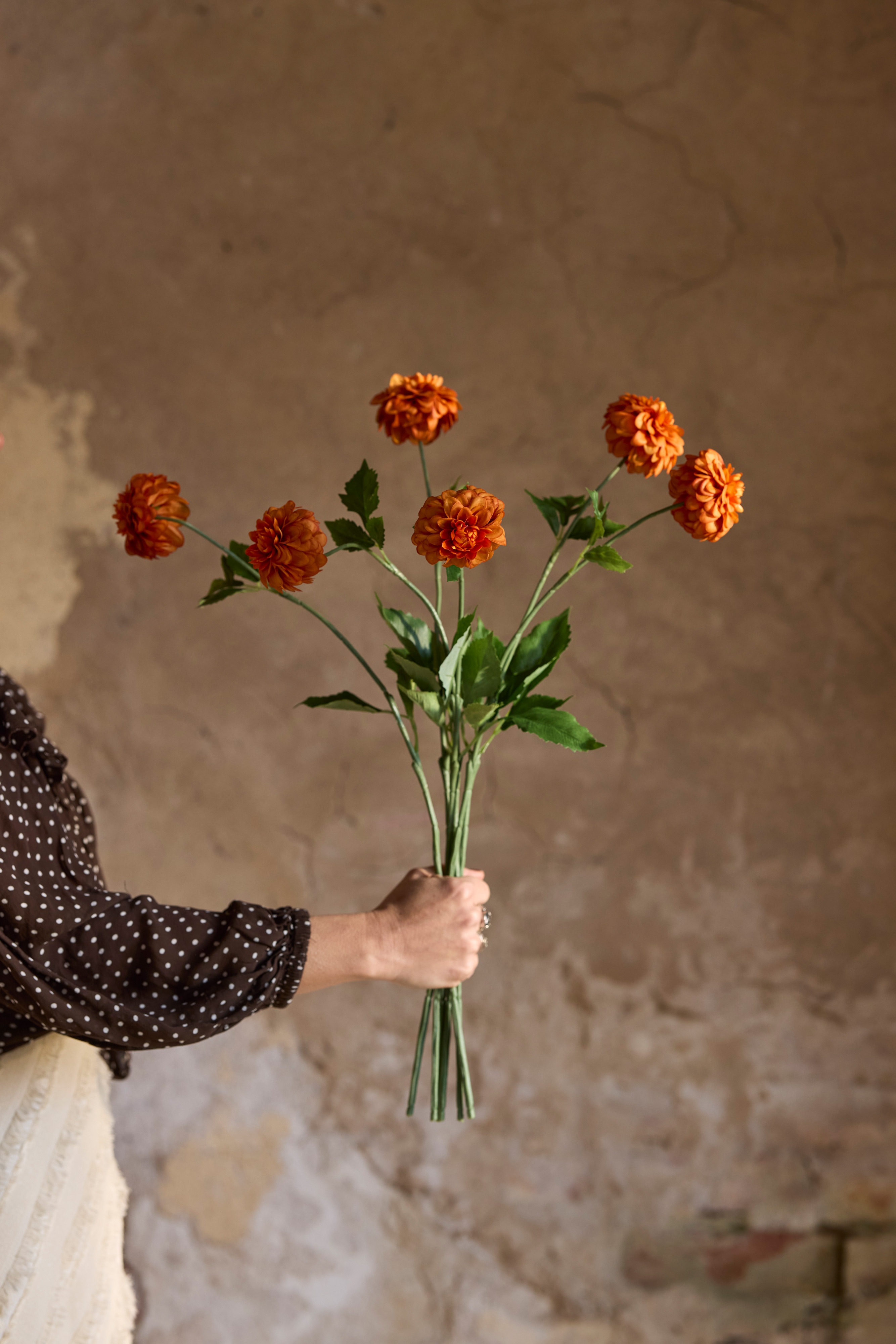 Kunstig oransje Dahlia 60cm