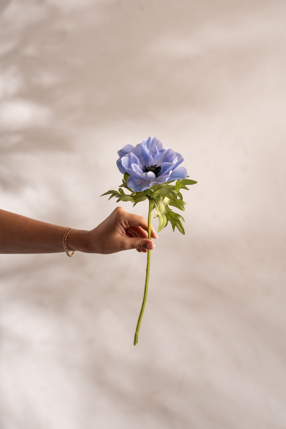 Kunstig blå Anemone 43 cm